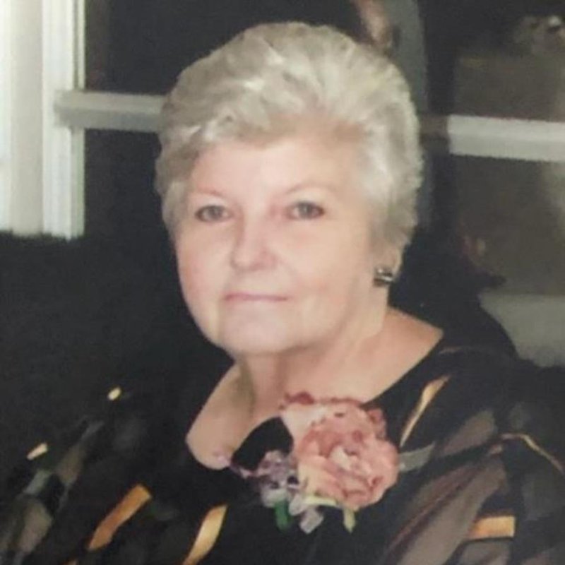 Bobbie Philen - Photo 2