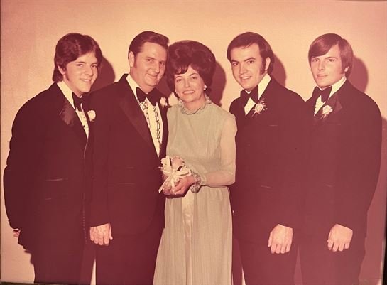 Joyce Eileen Kleinknecht - Photo 12