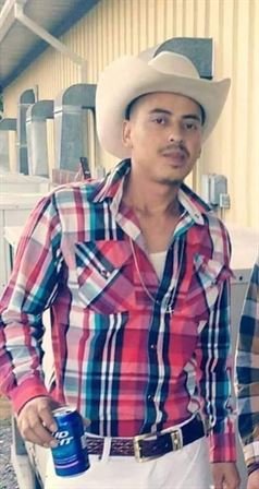 Uriel Alejandro Garcia Salazar - Photo 26