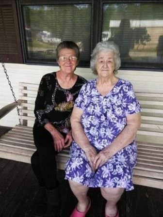 LaDonna Jean Laughlin - Photo 3