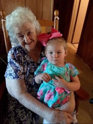 LaDonna Jean Laughlin - Photo 22