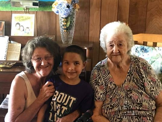 LaDonna Jean Laughlin - Photo 48