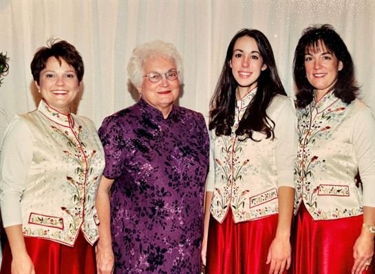 Elizabeth "Betty" Garrett Lundquist - Photo 17