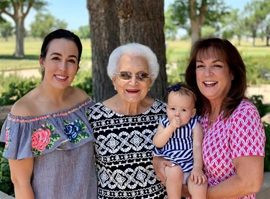 Elizabeth "Betty" Garrett Lundquist - Photo 33