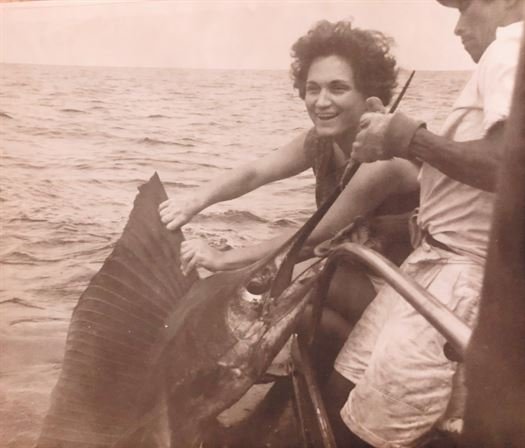 Elizabeth "Betty" Garrett Lundquist - Photo 35