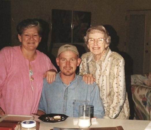 Patricia Ladell Lancaster - Photo 12