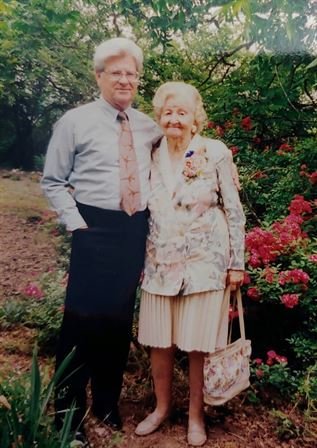 Edward Hutchins - Photo 103