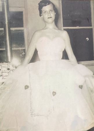 Barbara LeMoine - Photo 4