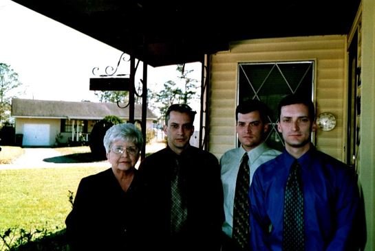 Matthew Lee Dickey - Photo 4