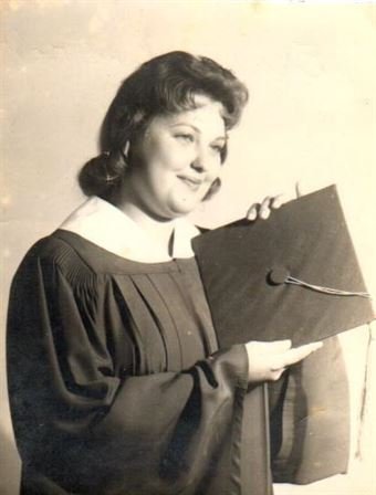 Evelyn Morris - Photo 15