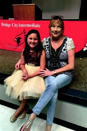 Rebecca Bradley - Photo 61