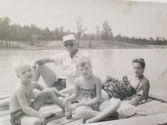 Billie Ann Wood - Photo 35