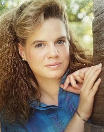 April Angela Henderson - Photo 5