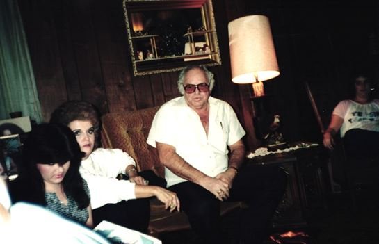 Mary Ellen Sneed - Photo 57