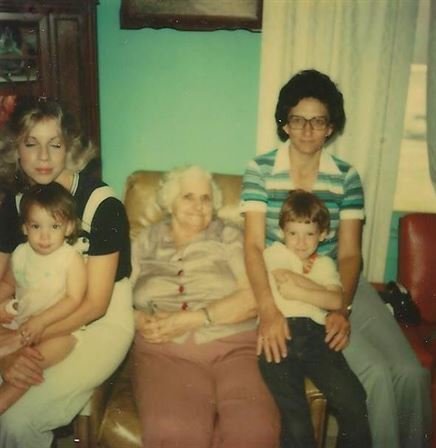 Vera Mae Perry - Photo 12