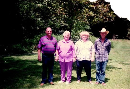 Bobby and Emily Duncan - Photo 101