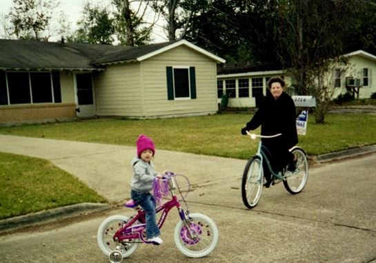 Sheila Kay Hinson - Photo 10