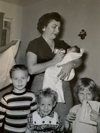 Sheila Kay Hinson - Photo 14