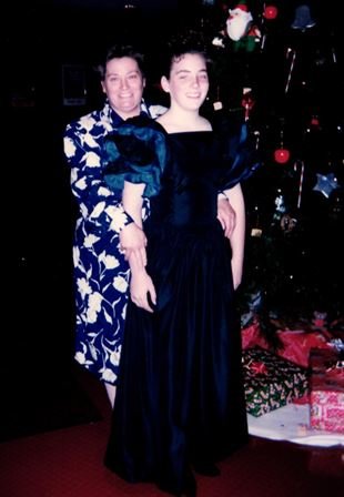 Sheila Kay Hinson - Photo 35