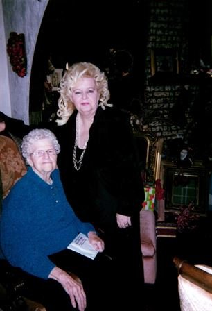 Joyce Carol Whitstine - Photo 7