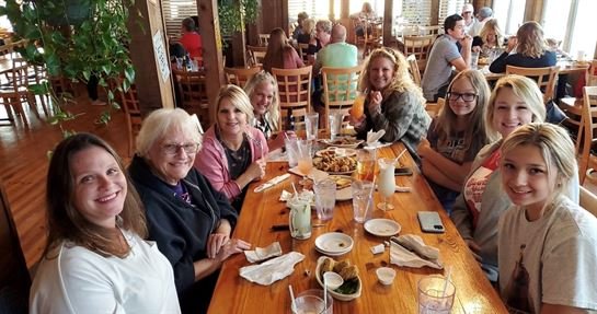 Christine Bukowsky - Photo 28