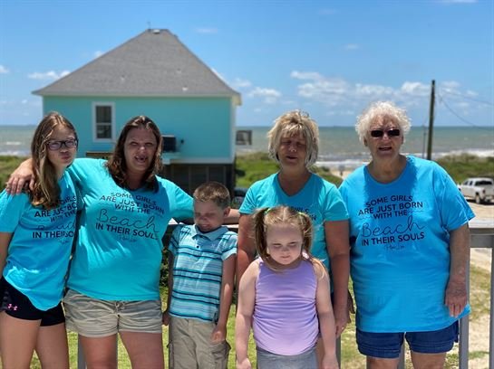 Christine Bukowsky - Photo 43