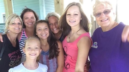 Christine Bukowsky - Photo 46