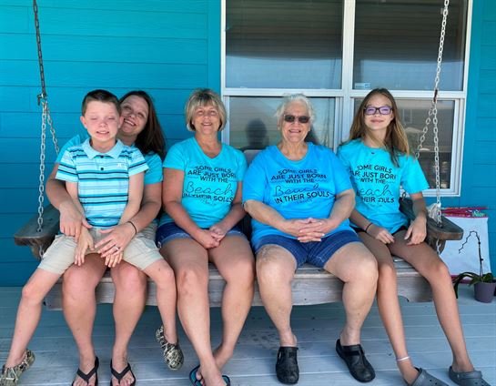 Christine Bukowsky - Photo 73