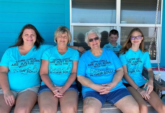 Christine Bukowsky - Photo 86