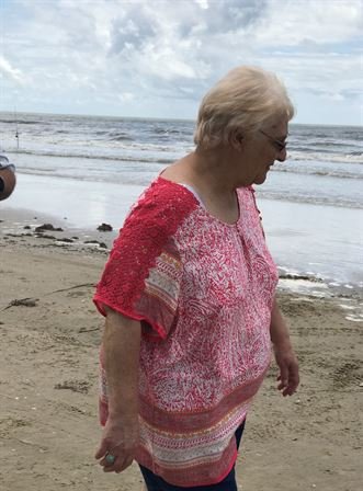 Christine Bukowsky - Photo 98