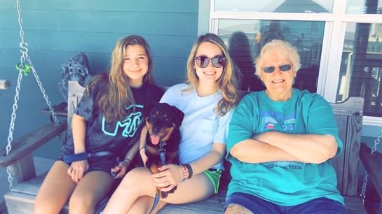 Christine Bukowsky - Photo 123