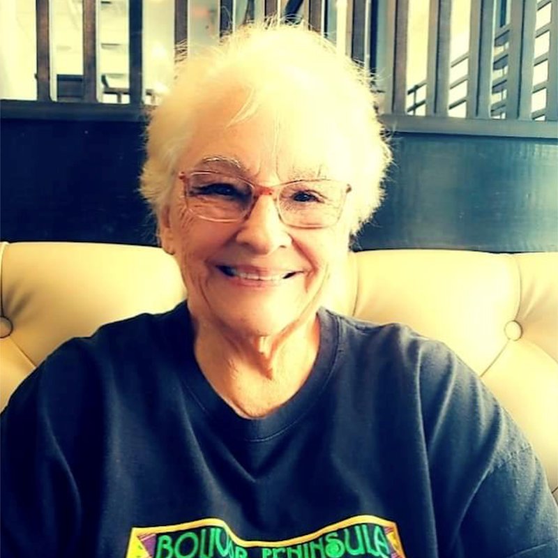 Christine Bukowsky - Photo 128