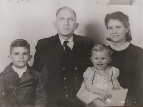 Mary Ellen Ener - Photo 86