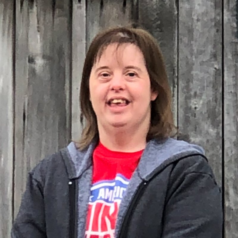 Amanda Lou Uzzle-Knight - Photo 2