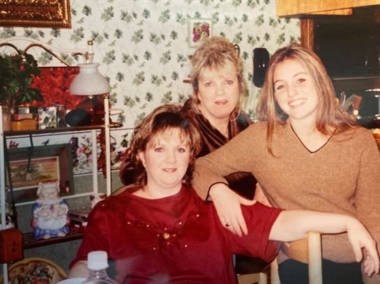 Myrna Dee Ross - Photo 5