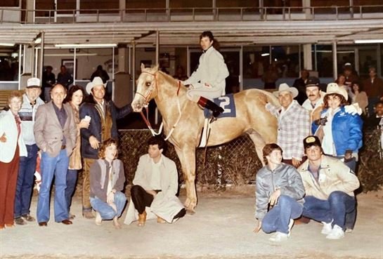 Johnny Bendy - Photo 43