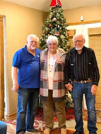 Johnny Bendy - Photo 94