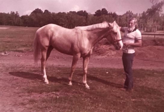 Johnny Bendy - Photo 105