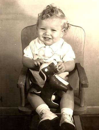 James Taylor Eastin - Photo 5