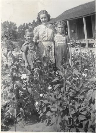 Ruth Elaine Walters - Photo 36