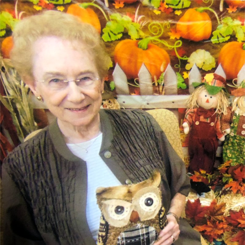 Jean Karasik - Photo 28