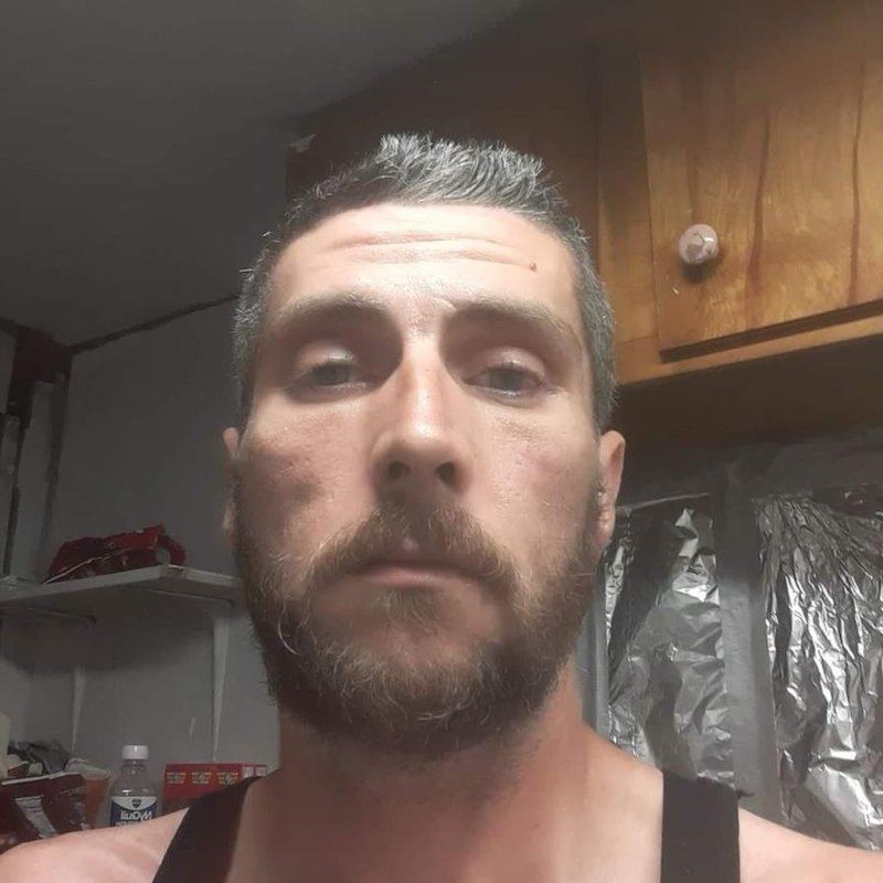 Damon Edward Smith - Photo 2