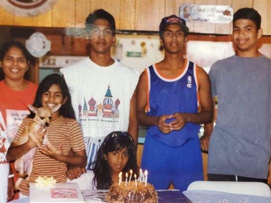 Miriam "Chithy" Singh - Photo 12