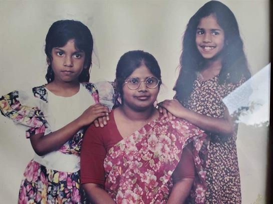 Miriam "Chithy" Singh - Photo 13