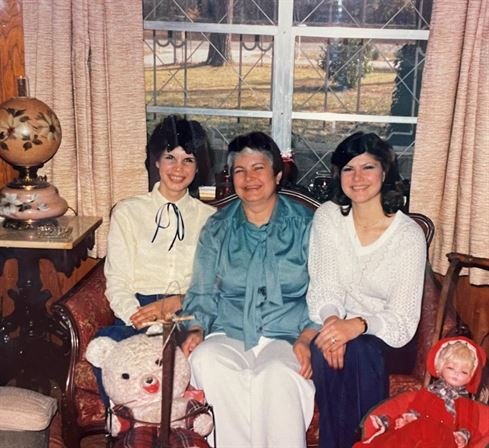 Margaret "Yvonne" Jeanis - Photo 49