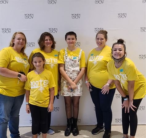 Tiffany Lee Handley - Photo 98