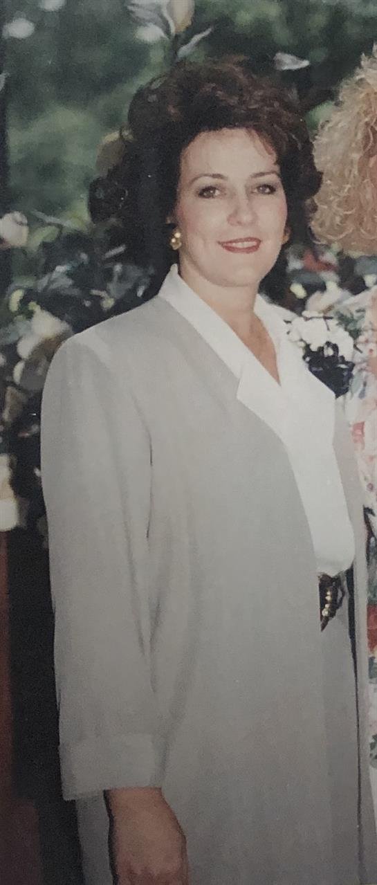 Betty Corbello Theis - Photo 4