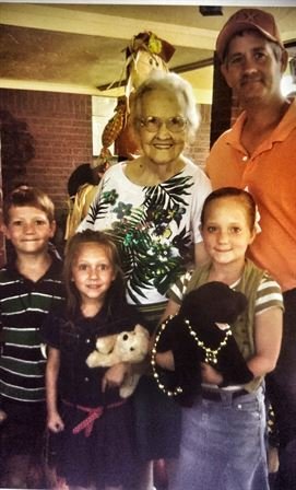 Pansy Travis - Photo 8