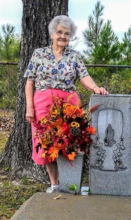 Pansy Travis - Photo 34