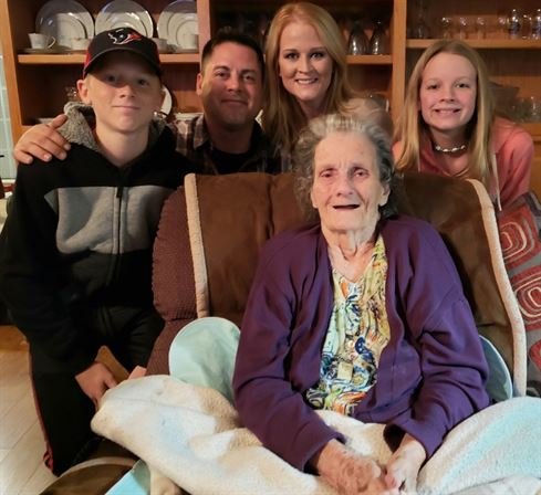 Ruth Ann Darder - Photo 16